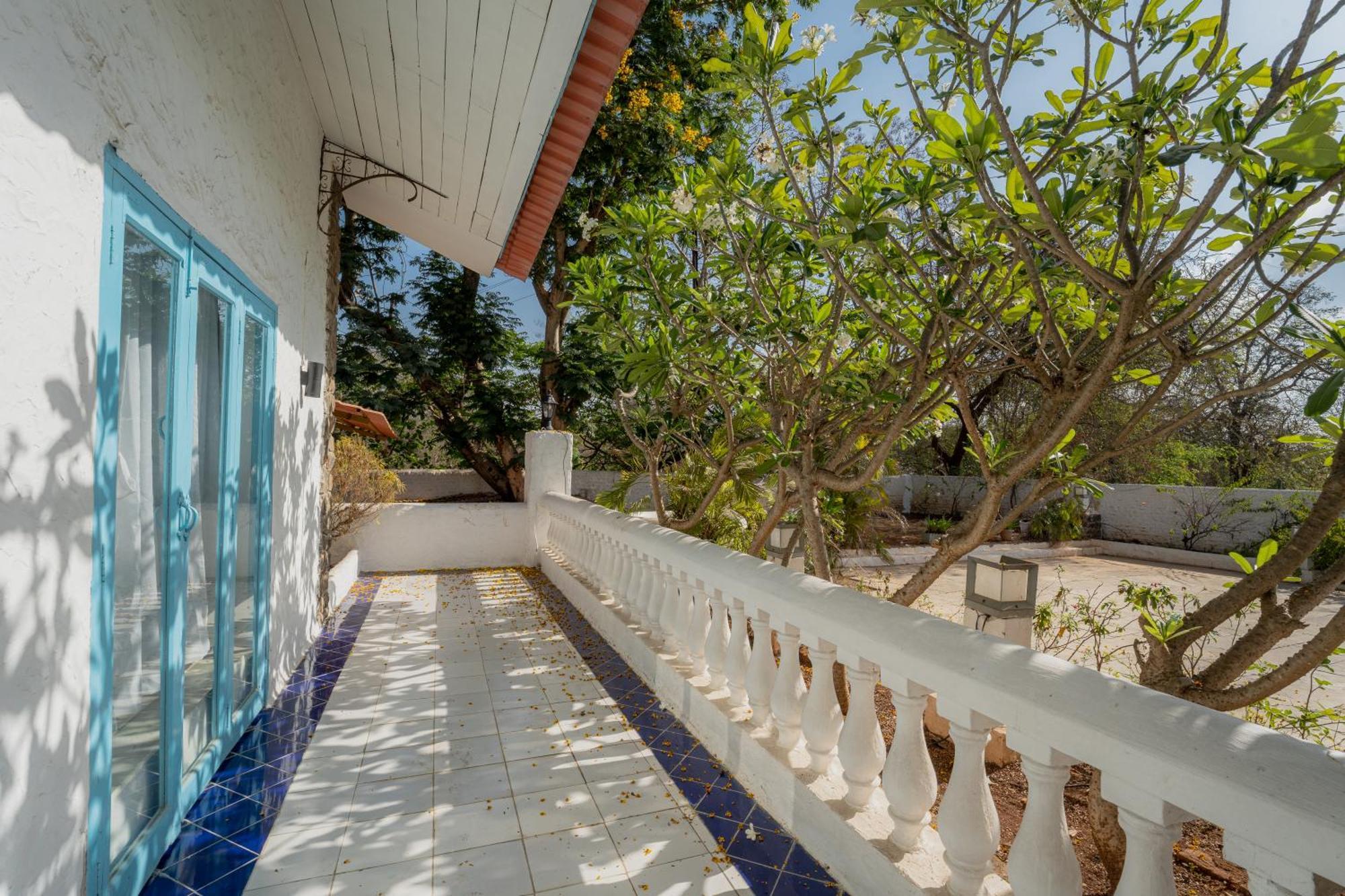 Lohonostays Villa Santorini Alibag Luaran gambar